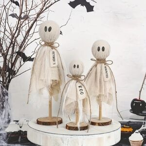 Rustic Wooden Ghost Trio – Farmhouse Halloween Tabletop Décor